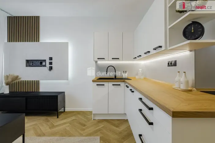Prodej bytu 2+1, Sokolov, Mánesova, 61 m2