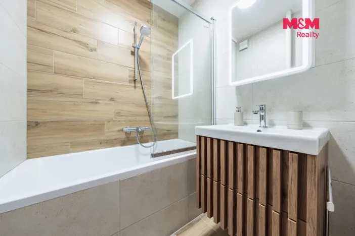 Prodej bytu 3+1, Hvožďany, 76 m2