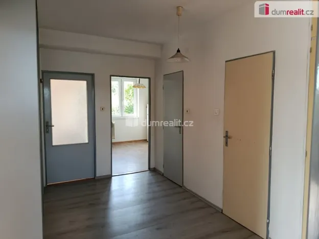 Pronájem bytu 4+1, Zbuzany, V Zahradě, 72 m2