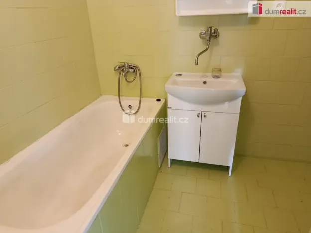 Pronájem bytu 4+1, Zbuzany, V Zahradě, 72 m2
