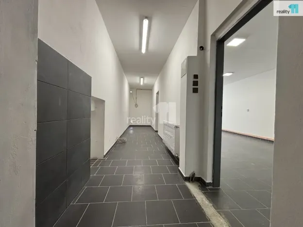 Pronájem obchodního prostoru, Česká Lípa, Malá, 144 m2