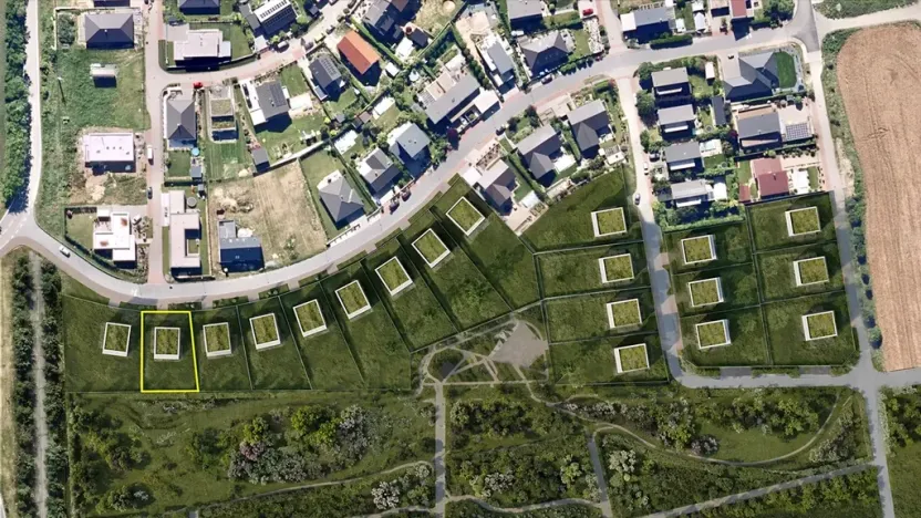 Prodej pozemku pro bydlení, Hrušovany u Brna, Pod Střediskem, 741 m2