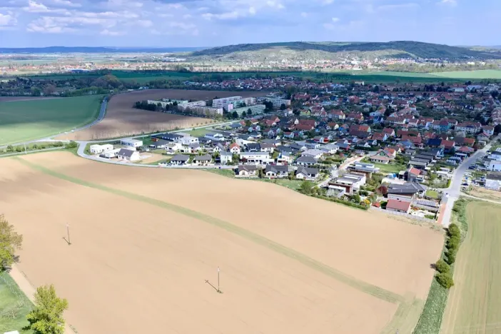 Prodej pozemku pro bydlení, Hrušovany u Brna, Pod Střediskem, 741 m2