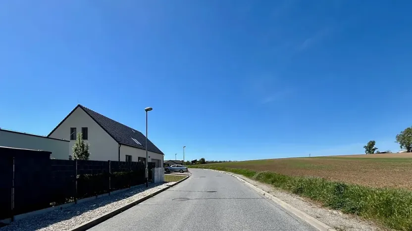 Prodej pozemku pro bydlení, Hrušovany u Brna, Pod Střediskem, 1062 m2