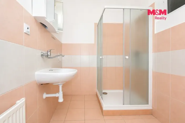 Pronájem bytu 2+1, Jičín - Staré Město, Valdštejnovo náměstí, 55 m2
