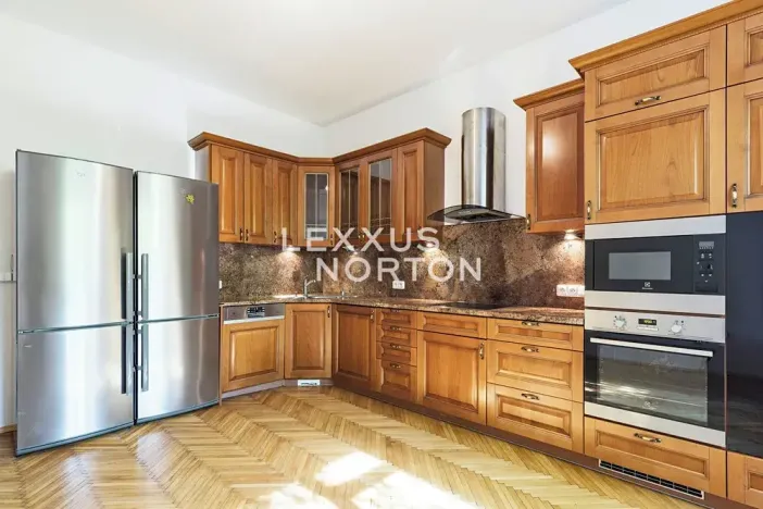 Pronájem vily, Praha - Smíchov, Fráni Šrámka, 413 m2