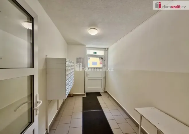 Pronájem bytu 3+1, Ústí nad Labem - Krásné Březno, Neštěmická, 68 m2
