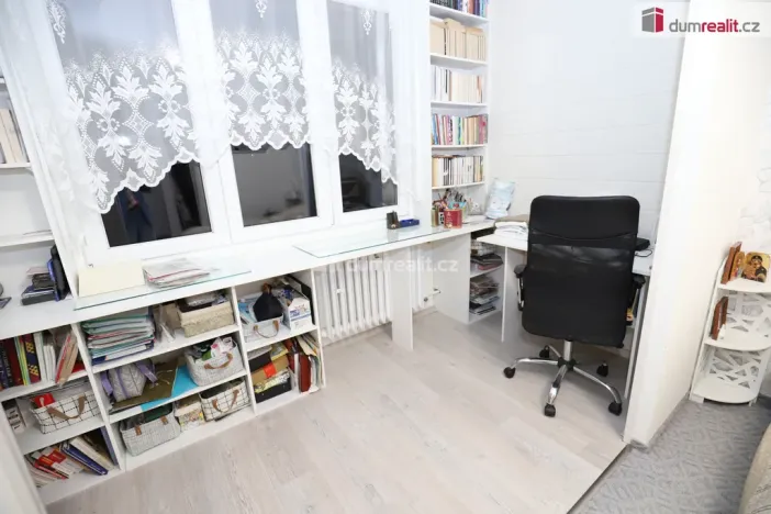 Pronájem bytu 3+1, Sokolov, Alšova, 84 m2