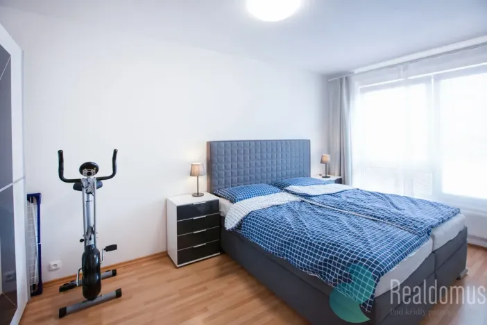 Pronájem bytu 3+kk, Praha, Srbínská, 75 m2