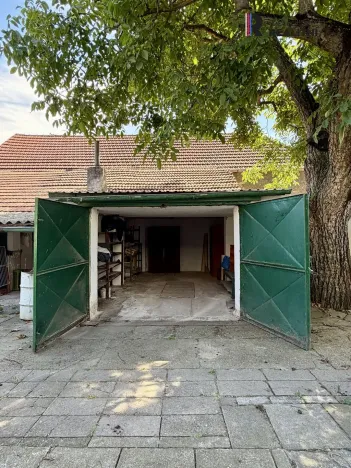 Prodej rodinného domu, Chrást, 132 m2