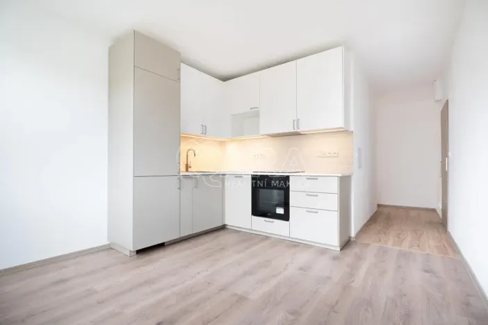 Pronájem bytu 2+kk, Děčín - Děčín VI-Letná, Školní, 43 m2