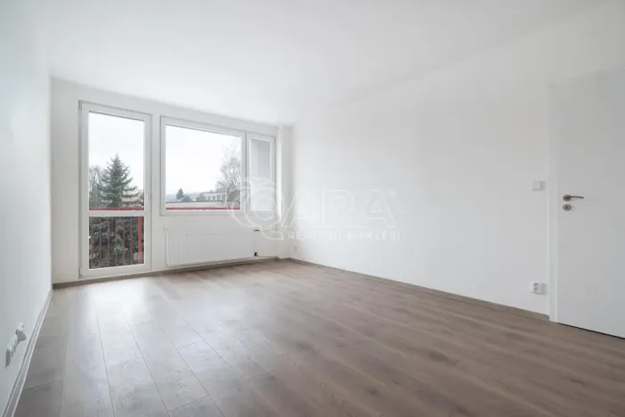 Pronájem bytu 2+kk, Děčín - Děčín VI-Letná, Školní, 43 m2
