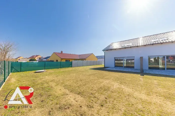 Prodej domu na klíč, Žabčice, 140 m2