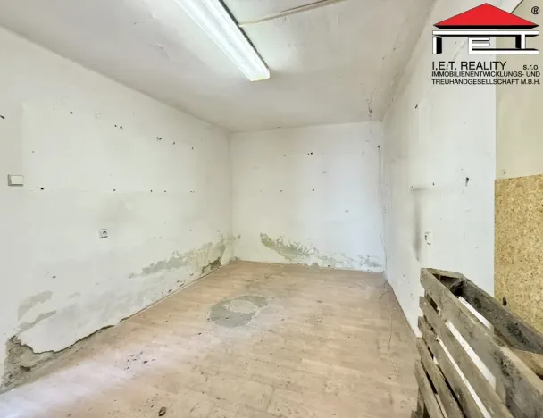 Pronájem skladu, Brno, Dukelská třída, 95 m2