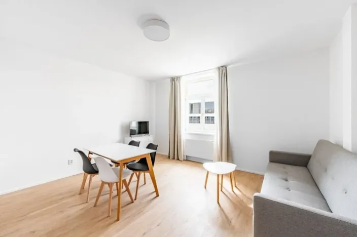 Pronájem bytu 2+kk, Praha - Karlín, Březinova, 50 m2