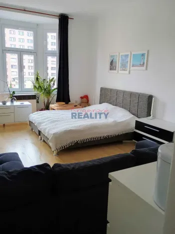 Pronájem bytu 1+1, České Budějovice - České Budějovice 7, Komenského, 52 m2