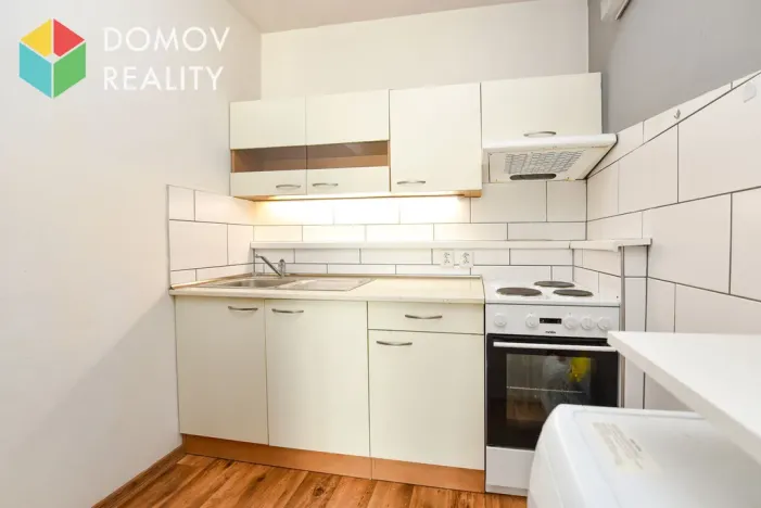 Pronájem bytu 2+kk, Králův Dvůr, Nad Stadionem, 38 m2