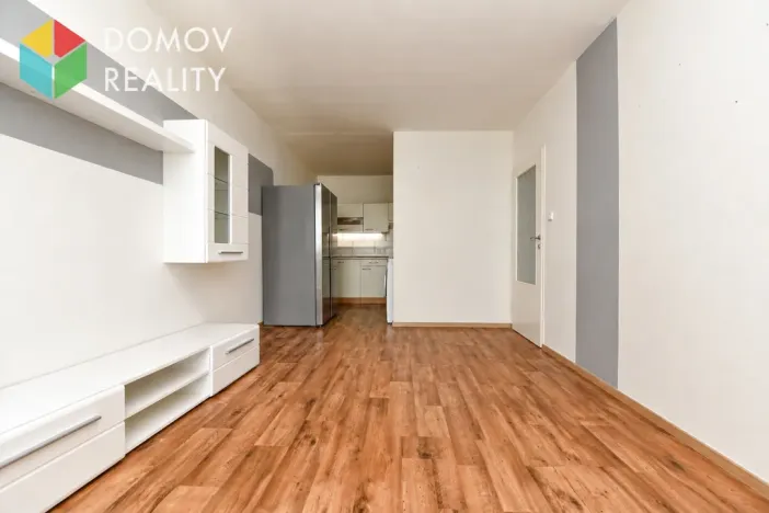 Pronájem bytu 2+kk, Králův Dvůr, Nad Stadionem, 38 m2
