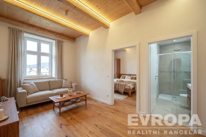 Prodej bytu 2+1, Mladé Buky, 52 m2