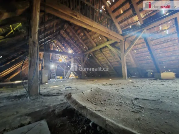 Prodej rodinného domu, Dolní Beřkovice, 300 m2