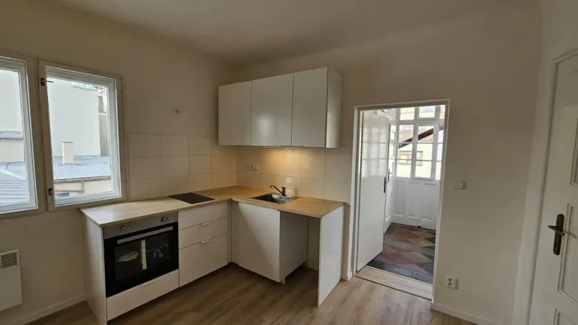 Pronájem bytu 1+kk, Praha - Nové Město, Žitná, 33 m2
