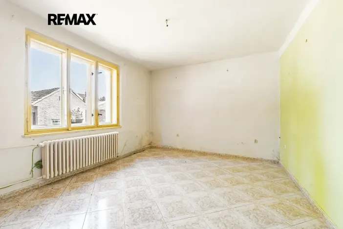 Prodej vícegeneračního domu, Praha - Pitkovice, Žampiónová, 200 m2