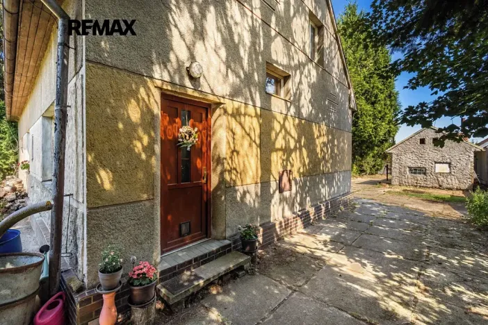 Prodej vícegeneračního domu, Praha - Pitkovice, Žampiónová, 200 m2