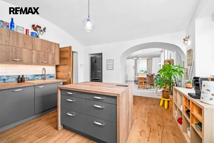 Prodej rodinného domu, Mišovice, 250 m2