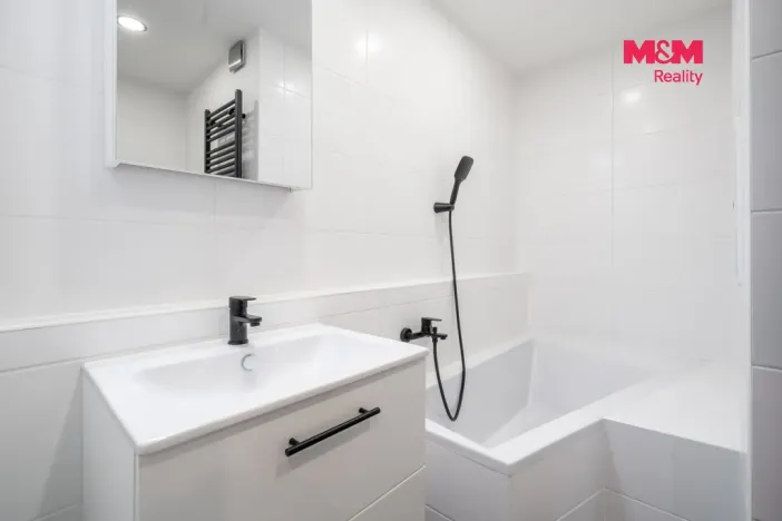 Pronájem bytu 3+kk, Chomutov, Vítězslava Nezvala, 49 m2