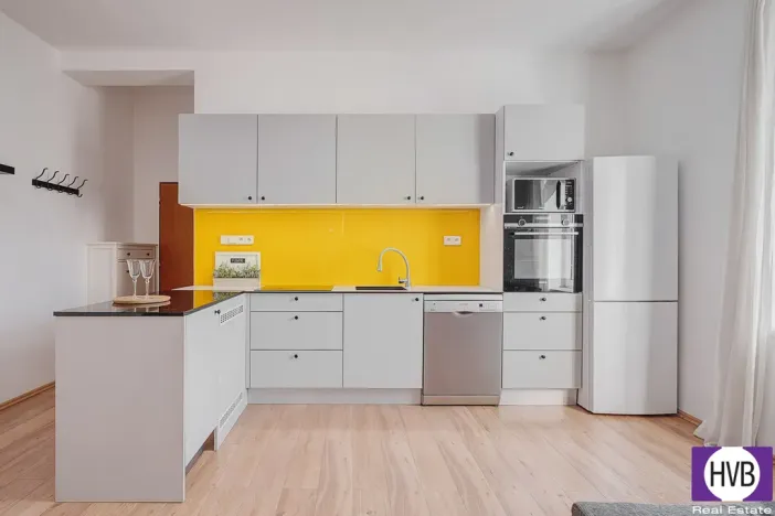 Prodej bytu 2+1, Králův Dvůr, Plzeňská, 64 m2