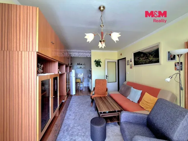 Prodej bytu 2+kk, Králův Dvůr, Nad Stadionem, 40 m2