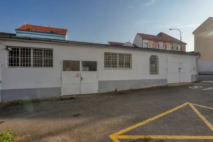 Pronájem obchodního prostoru, Plzeň, Doudlevecká, 64 m2