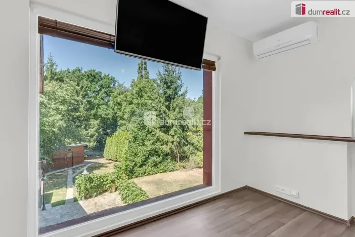 Prodej rodinného domu, Říčany, Strmá, 160 m2