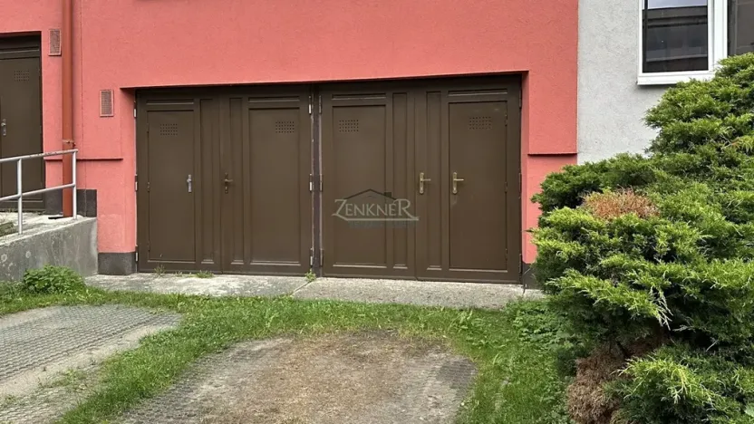 Pronájem garáže, Říčany, Vančurova, 20 m2