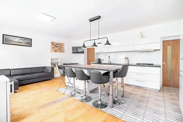 Prodej rodinného domu, Brno, náměstí Karla IV., 120 m2