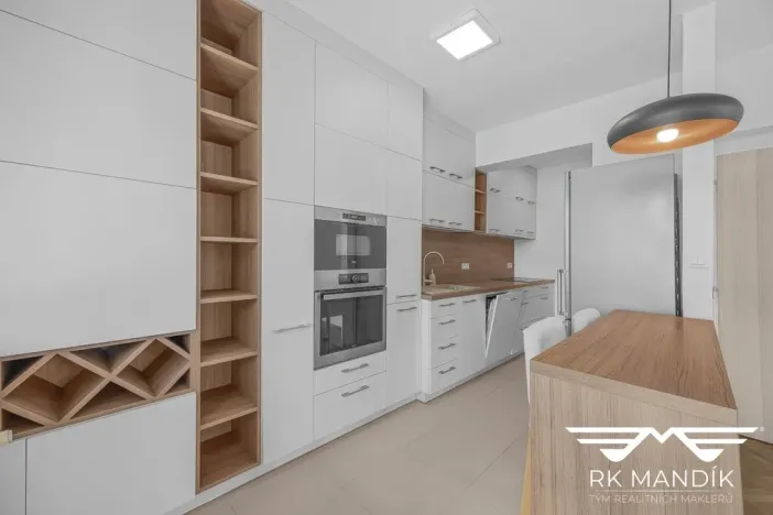 Pronájem bytu 2+kk, Praha - Košíře, Hillebrantova, 55 m2
