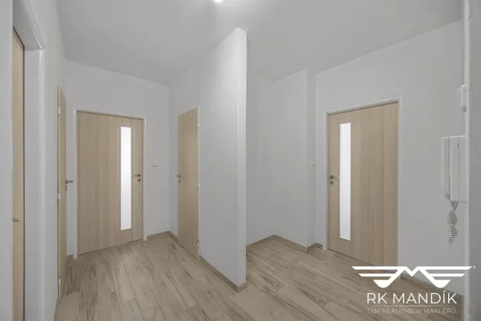 Pronájem bytu 2+kk, Praha - Košíře, Hillebrantova, 55 m2