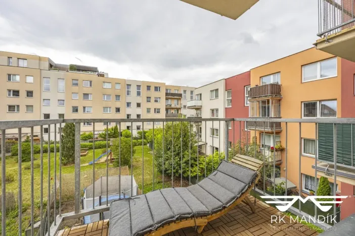 Pronájem bytu 1+kk, Praha - Černý Most, Truhlářova, 33 m2