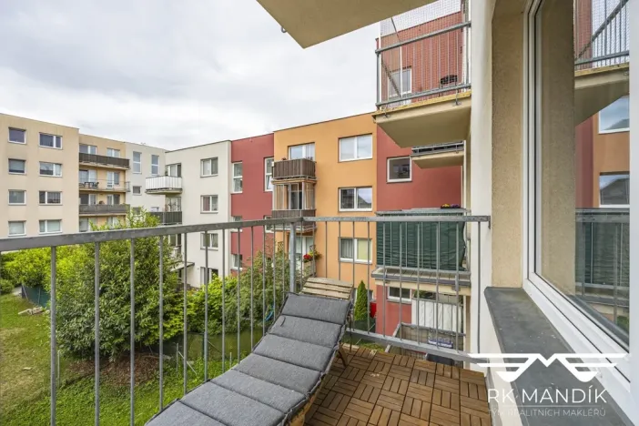 Pronájem bytu 1+kk, Praha - Černý Most, Truhlářova, 33 m2