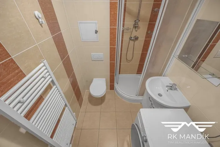 Pronájem bytu 1+kk, Praha - Černý Most, Truhlářova, 33 m2