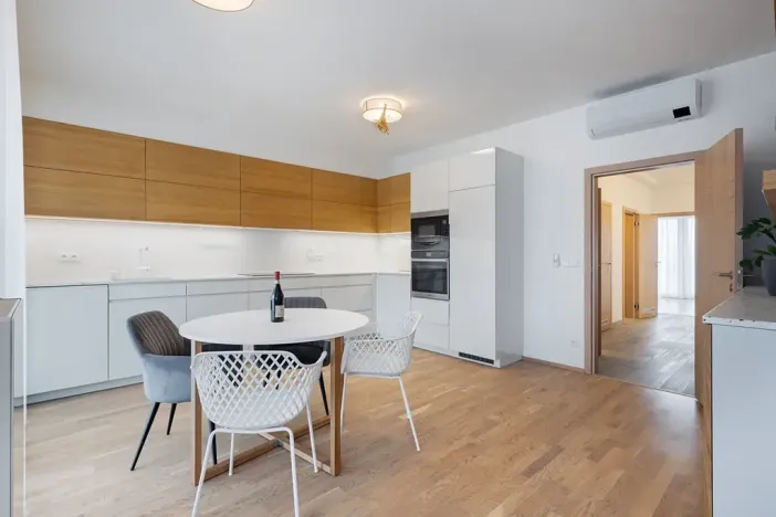 Pronájem bytu 4+kk, Praha - Karlín, Breitfeldova, 110 m2