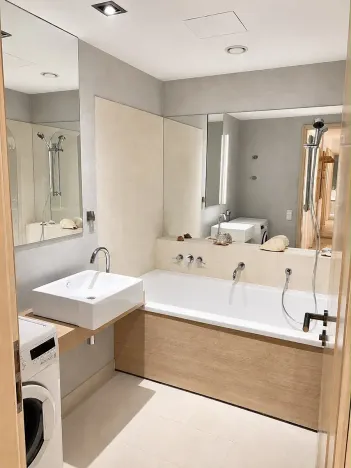 Pronájem bytu 2+kk, Praha - Karlín, Rohanské nábřeží, 58 m2