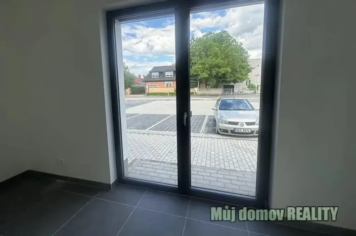 Pronájem obchodního prostoru, Praha - Satalice, 32 m2