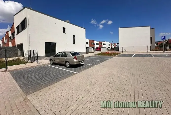 Pronájem obchodního prostoru, Praha - Satalice, 32 m2