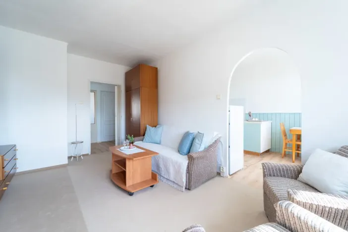 Pronájem bytu 3+1, Praha - Prosek, Veltruská, 61 m2