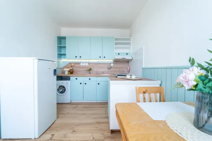 Pronájem bytu 3+1, Praha - Prosek, Veltruská, 61 m2