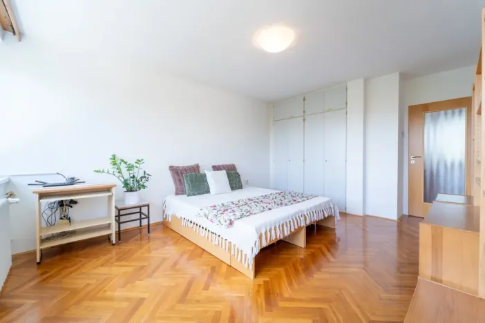 Prodej vícegeneračního domu, Praha - Střešovice, U střešovických hřišť, 198 m2