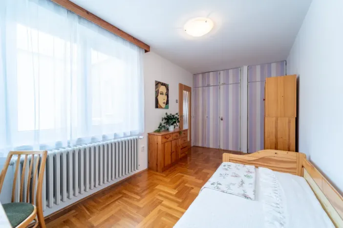 Prodej vícegeneračního domu, Praha - Střešovice, U střešovických hřišť, 198 m2