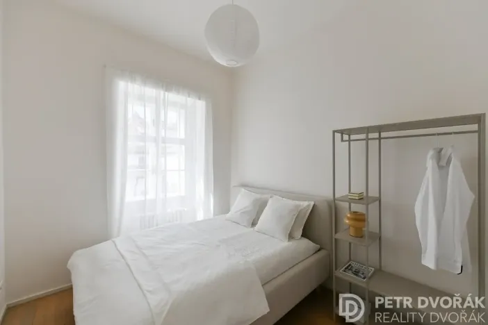 Prodej bytu 1+1, Praha - Smíchov, U Pernikářky, 27 m2