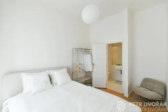 Prodej bytu 1+1, Praha - Smíchov, U Pernikářky, 27 m2